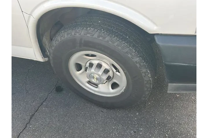 $24950 : Chevrolet Express 2022 2500 image 7