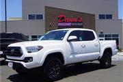 2020 Tacoma 4WD SR5 Pickup 4D en Tulare