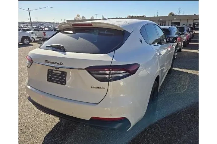 $36995 : Maserati Levante 2023 AWD Mo image 3