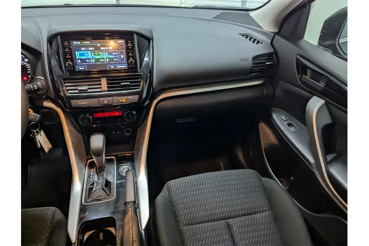 $25997 : Mitsubishi Eclipse Cross 202 image 8