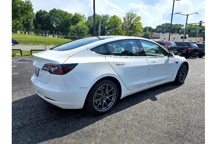 $18500 : 2020 Model 3 Standard Range P image 6