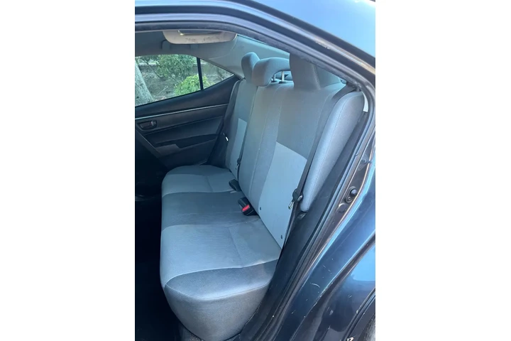 $5300 : 2015 Toyota Corolla Runs Great image 4