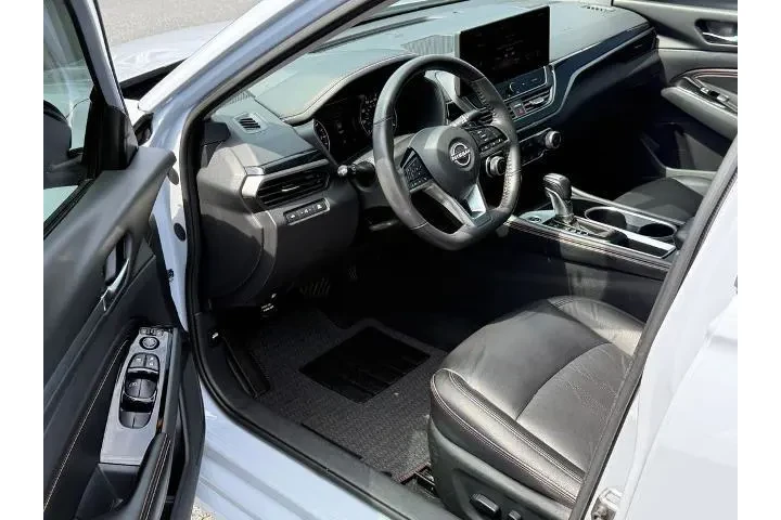 $19299 : Nissan Altima 2023 2.5 SR 4d image 10