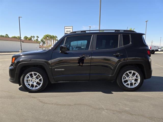 $19510 : Pre-Owned 2020 RENEGADE LATIT image 4