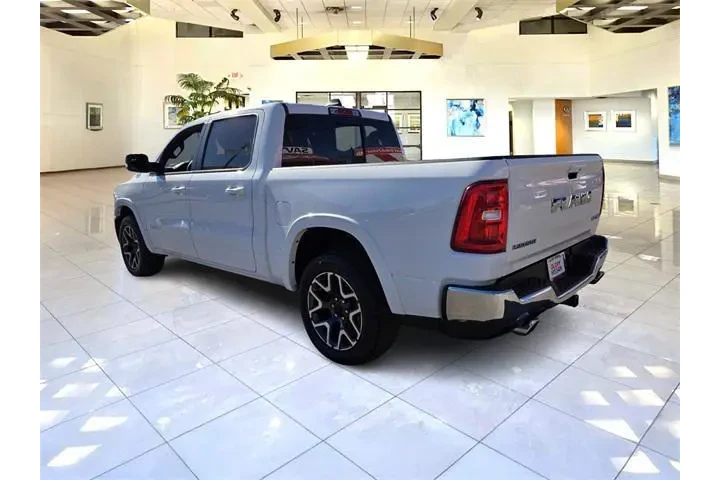 $39995 : Ram 1500 2025 4x4 Laramie 4d image 5