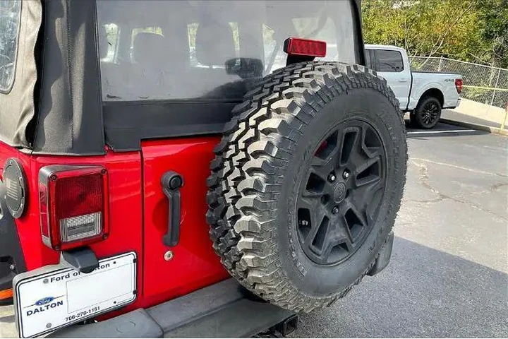 $18999 : Jeep Wrangler JK Unlimited 2 image 7