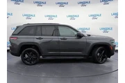 $32651 : Jeep Grand Cherokee 2023 4x2 thumbnail