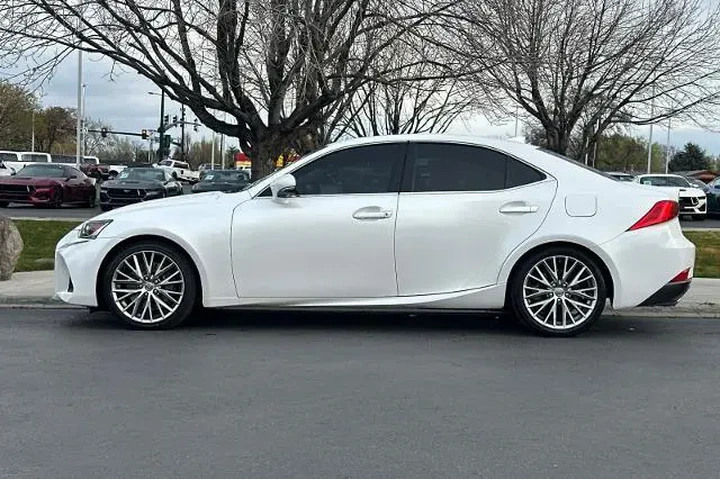 $25995 : Lexus IS 300 2018 AWD 4dr Se image 5