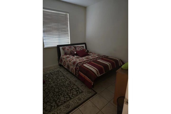 $1200 : 1 cuargo de renta image 2