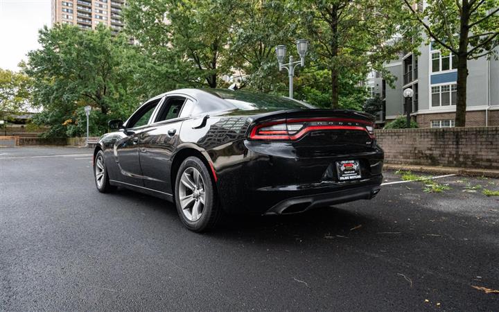 $16000 : 2016 DODGE CHARGER image 6