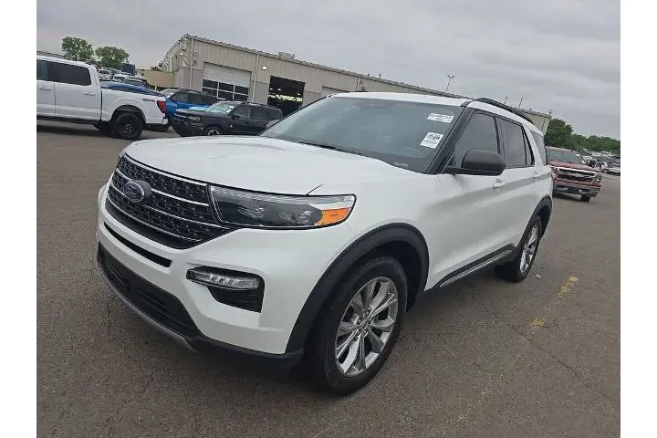 $30898 : Ford Explorer 2023 AWD XLT 4 image 1