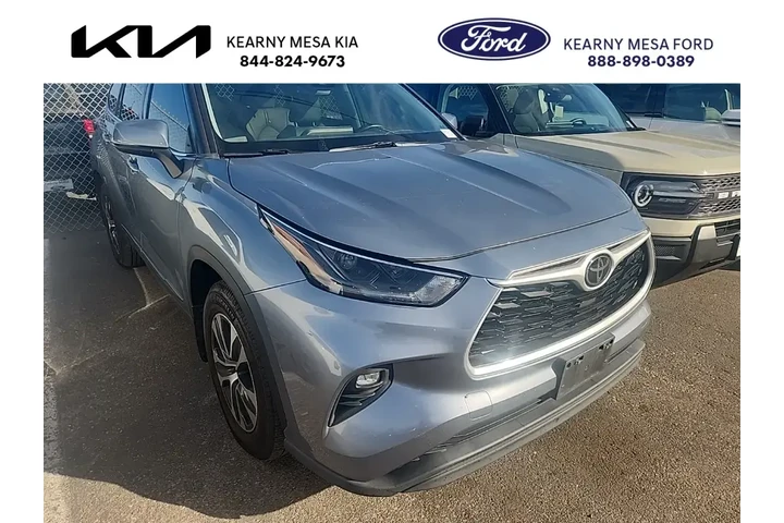 $29691 : Toyota Highlander 2021 XLE 4 image 1