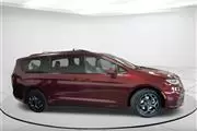 $28584 : Pre-Owned 2021 Pacifica Hybri thumbnail