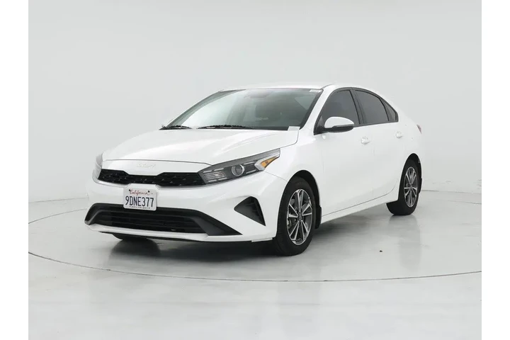 $18998 : Kia Forte 2023 LXS 4dr Sedan image 4