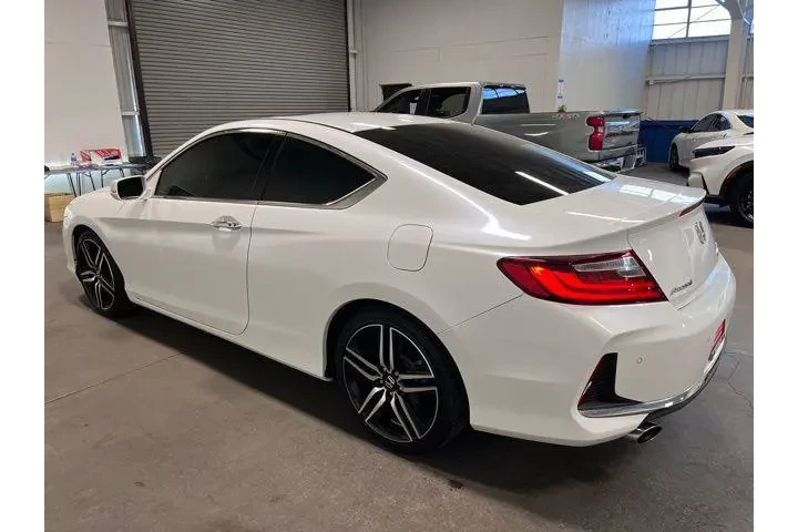 $20851 : Honda Accord 2017 Touring 2d image 5