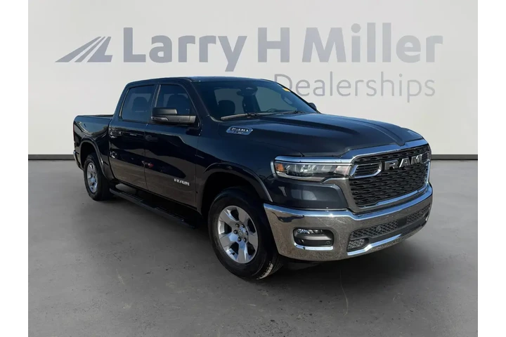 $39908 : Ram 1500 2025 4x4 Big Horn 4 image 7