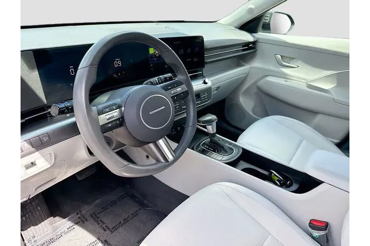 $21761 : Hyundai KONA 2025 SEL 4dr Cr image 9