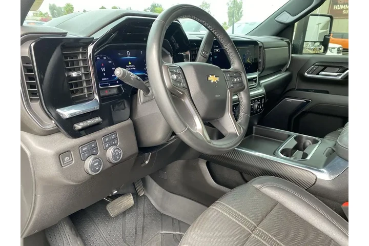 $72500 : 2024 Silverado 3500 HD image 10