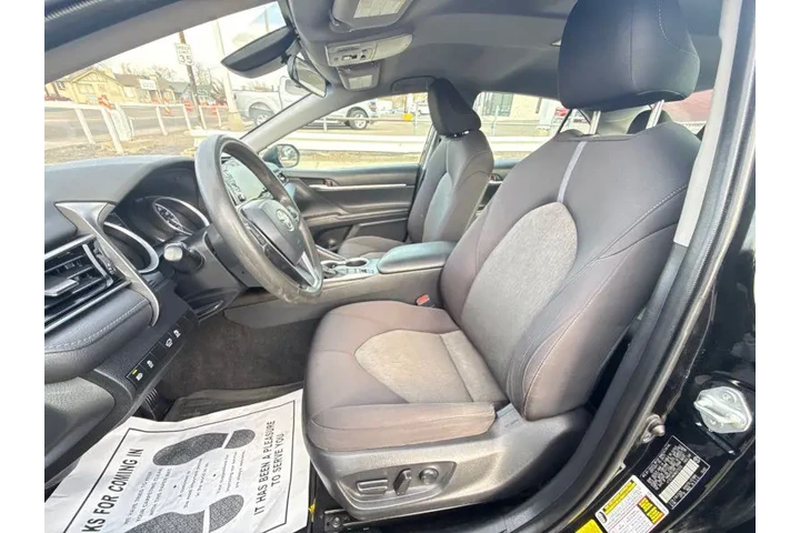 $14495 : 2022 Camry LE Hybrid image 10