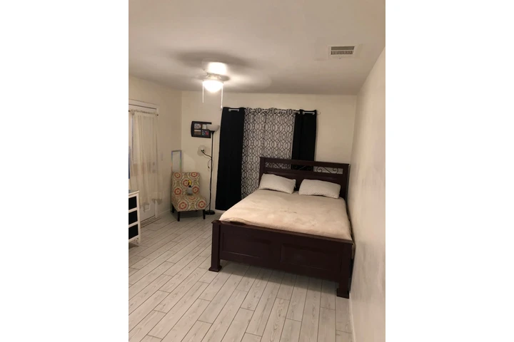 $1600 : Estudio de Renta Moreno Valley image 8