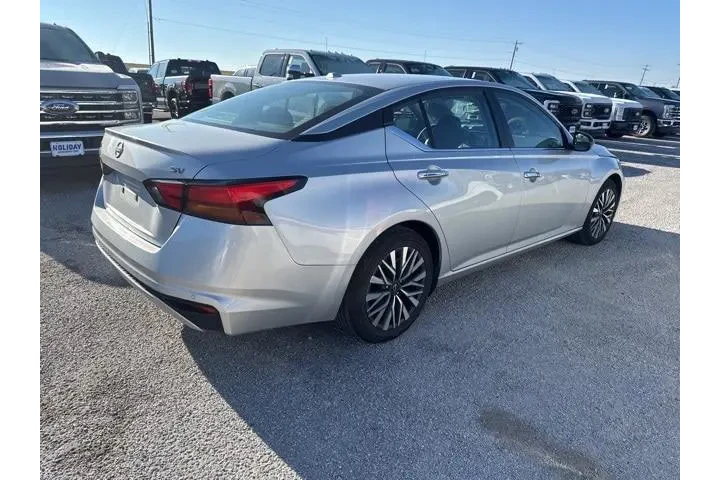 $20000 : Nissan Altima 2024 2.5 SV 4d image 6