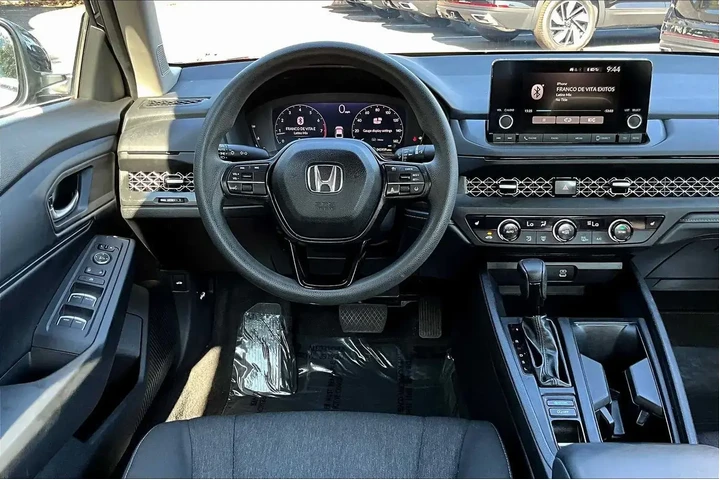 $25988 : Honda Accord 2023 EX 4dr Sed image 5