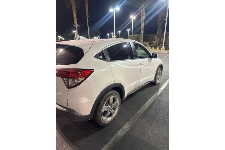 $14809 : Honda HR-V 2019 LX 4dr Cross image 2