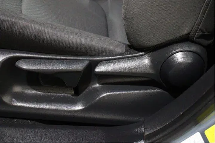 $17998 : Toyota Corolla 2021 LE 4dr S image 4