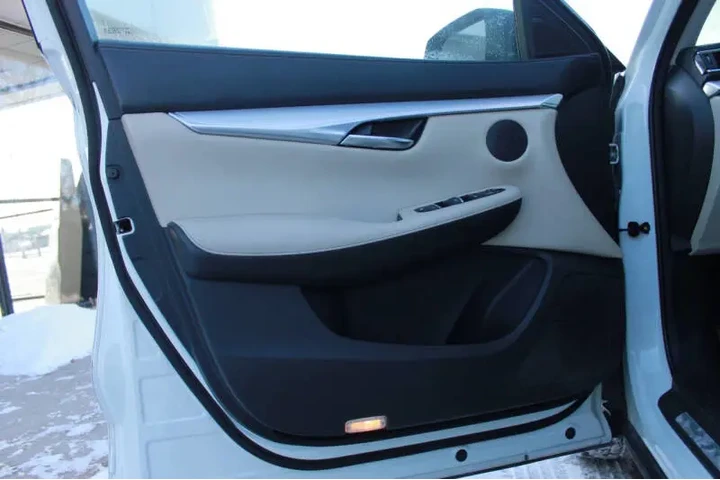 $13990 : 2019 QX50 Luxe image 10