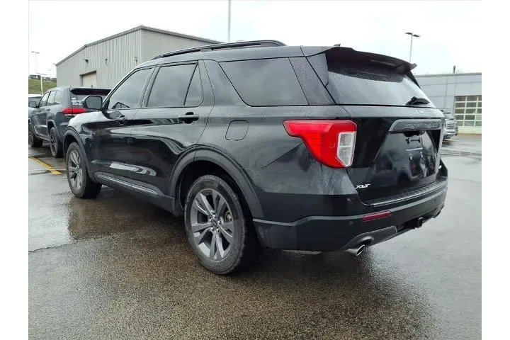 $34986 : Ford Explorer 2023 AWD XLT 4 image 4