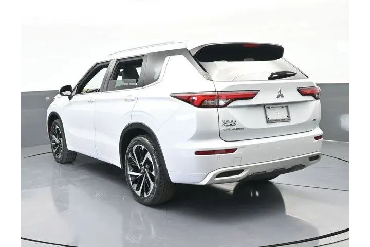 $22699 : Mitsubishi Outlander 2022 SE image 4