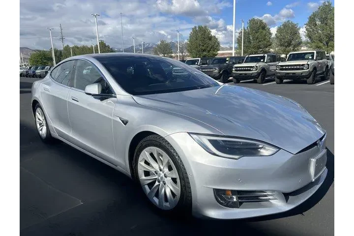 $24521 : Tesla Model S 2017 AWD 60D 4 image 8