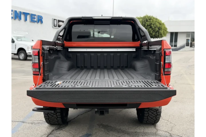 $39995 : Nissan Frontier 2025 4x4 S 4 image 9