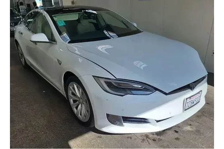 $18950 : Tesla Model S 2017 60 4dr Li image 1