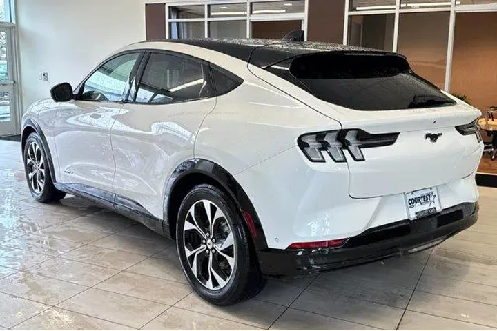 $23349 : Ford Mustang Mach-E 2021 Pre image 6