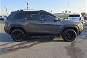 $23785 : 2019 Cherokee Trailhawk thumbnail