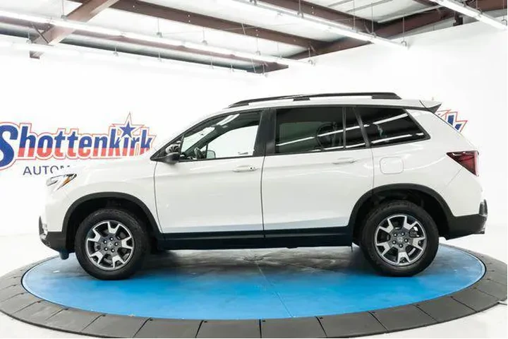 $35158 : Honda Passport 2023 AWD Trai image 5