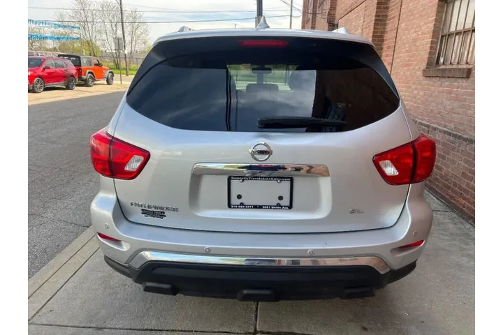 $17999 : 2020 Pathfinder SL image 6