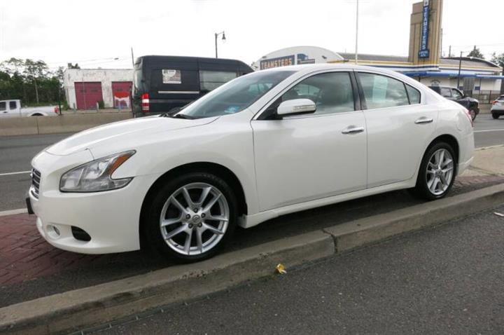 $5495 : 2009 Maxima 3.5 SV image 8