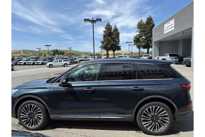 $21950 : Lincoln Corsair 2021 Reserve image 2