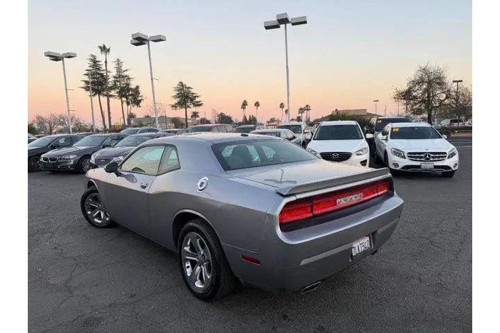 $16938 : Dodge Challenger 2014 SXT 2d image 5