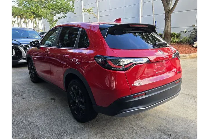 $25997 : Honda HR-V 2024 AWD Sport 4d image 4