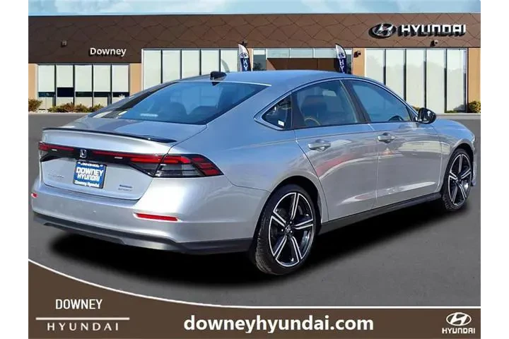 $27796 : Honda Accord Hybrid 2024 Spo image 4