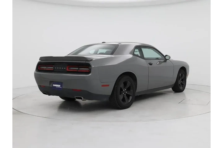 $17998 : Dodge Challenger 2019 SXT 2d image 8