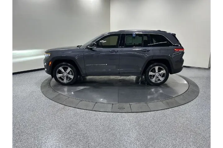 $23274 : Jeep Grand Cherokee 2022 4x4 image 5