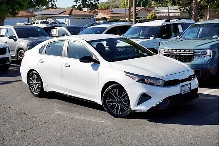 $22900 : Kia Forte 2023 GT-Line 4dr S image 3
