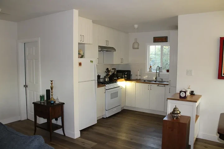 $1200 : Jefferson Park Renta 2 -1 image 6