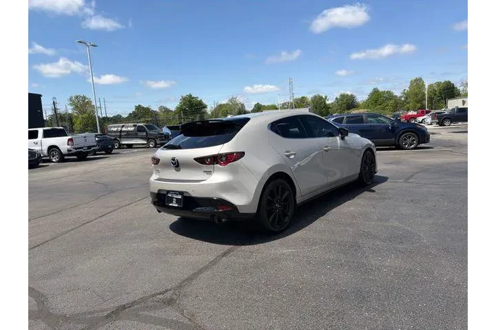 $27980 : Mazda Mazda3 Hatchback 2023 image 9
