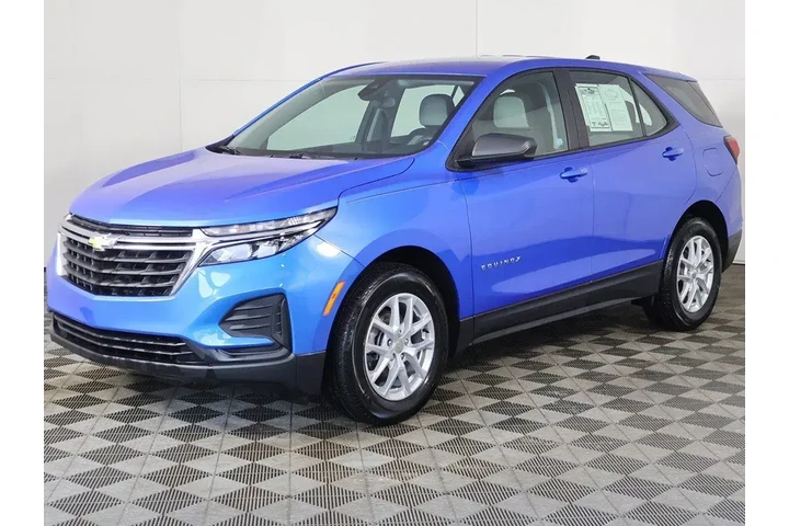 $23493 : Chevrolet Equinox 2024 LS 4d image 6