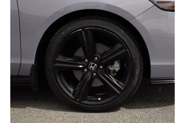 $26948 : Honda Accord Hybrid 2023 Spo image 7